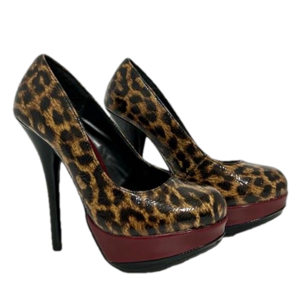 D❤️ Cheetah Print Stiletto Pumps with Red Platform